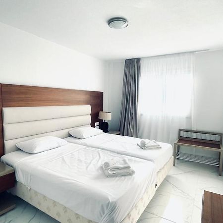 Fotoxenia Luxury Apts Paralimni Exterior photo