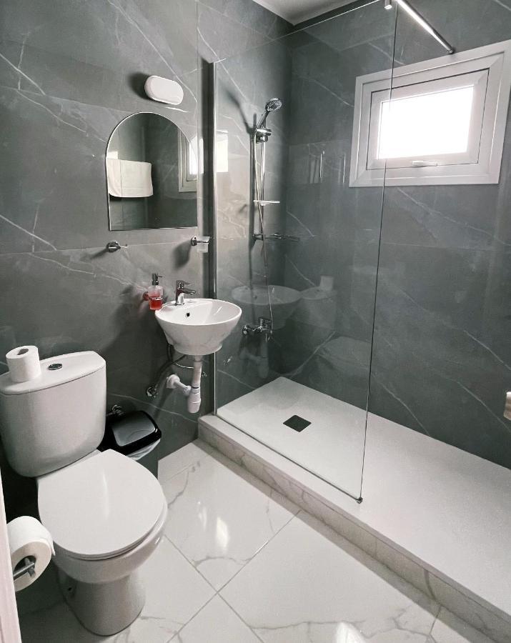 Fotoxenia Luxury Apts Paralimni Exterior photo